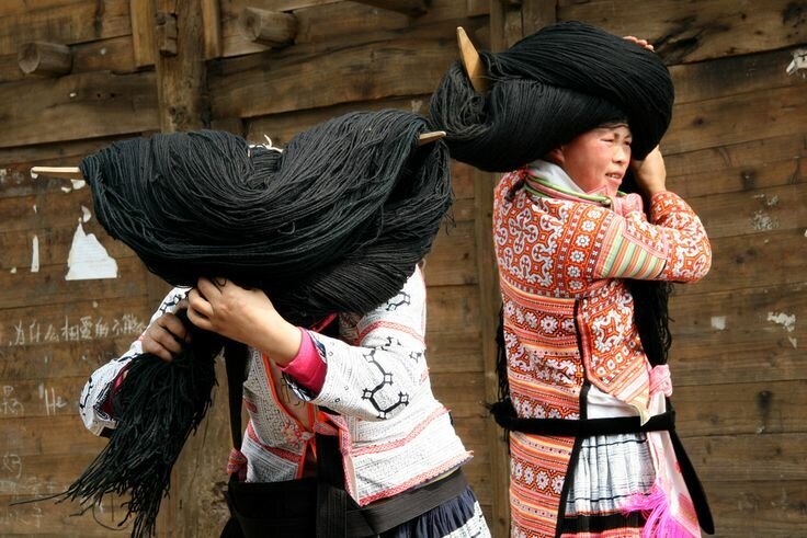 Китаянки носят парики из волос умерших предков. Зачем они это делают, и как это выглядит