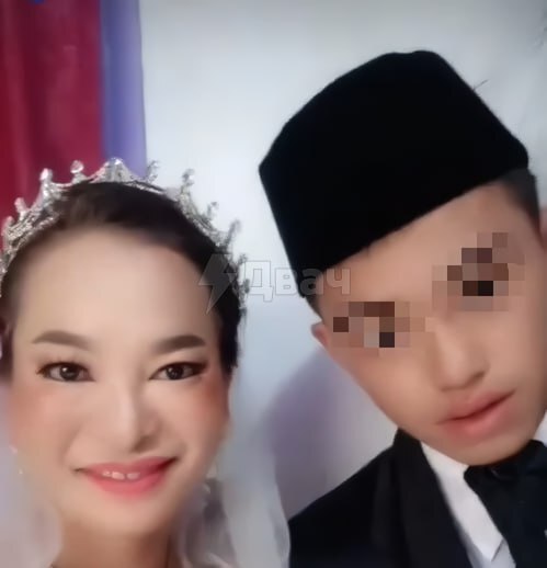 В Индонезии 16-летний школьник женился на 41-летней бизнесвумен