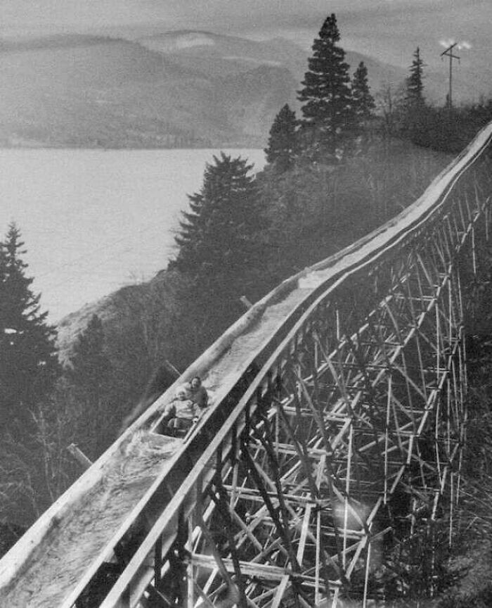 29. В начале XX века водные мосты для лесозаготовок, а также для перевозки людей не были редкостью для США и Канады