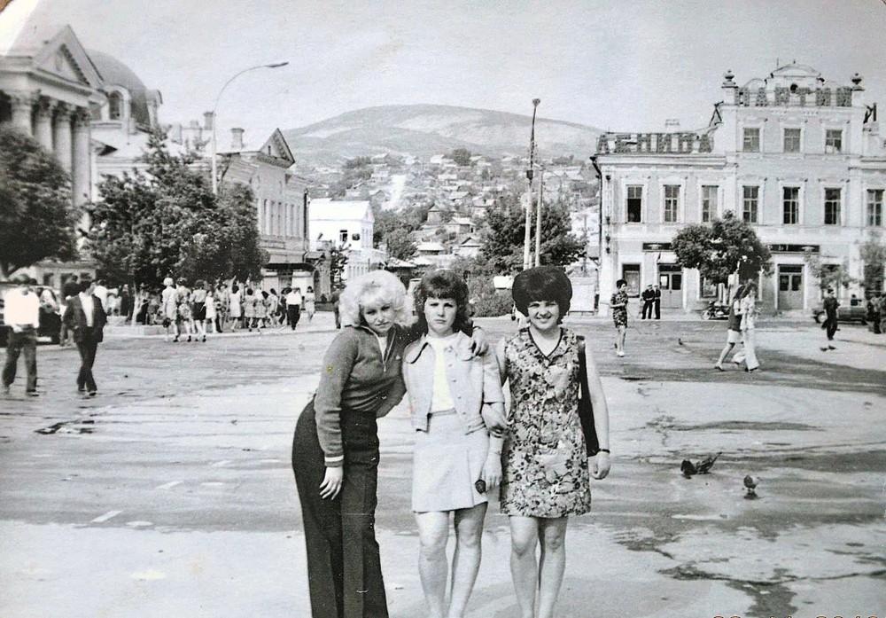 Вольск Саратовской области, площадь 10-летия Октября, первая половина 70-х годов.