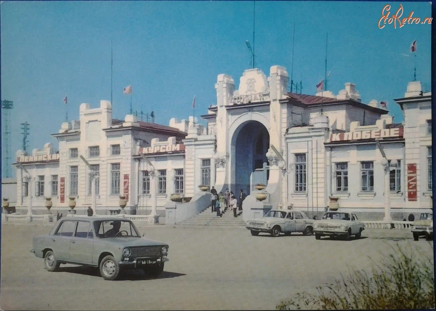 Кзыл-Орда, Казахская ССР. Железнодорожный вокзал, 1976 год.