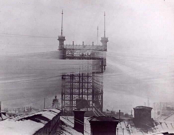 20. Стокгольмская телефонная башня с примерно 5500 телефонными линиями, 1890 год
