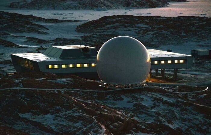 27. Индийская исследовательская станция Бхарати в Антарктиде