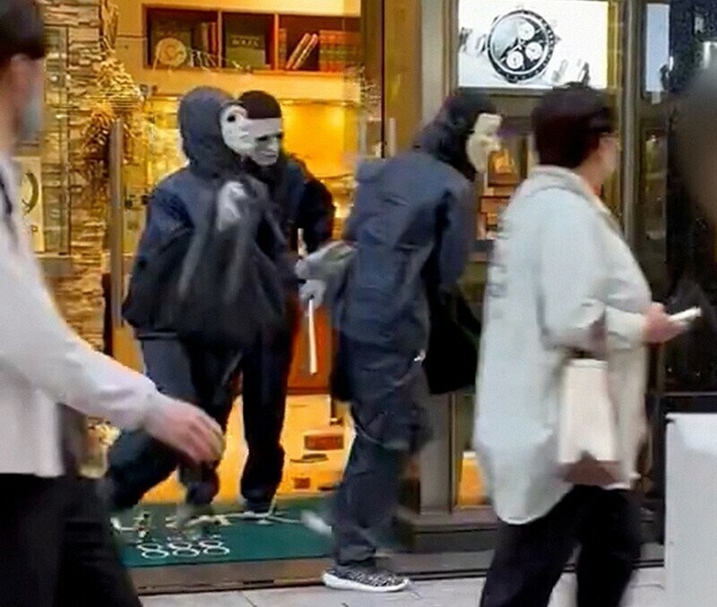 Ограбление элитного ювелирного магазина в Токио