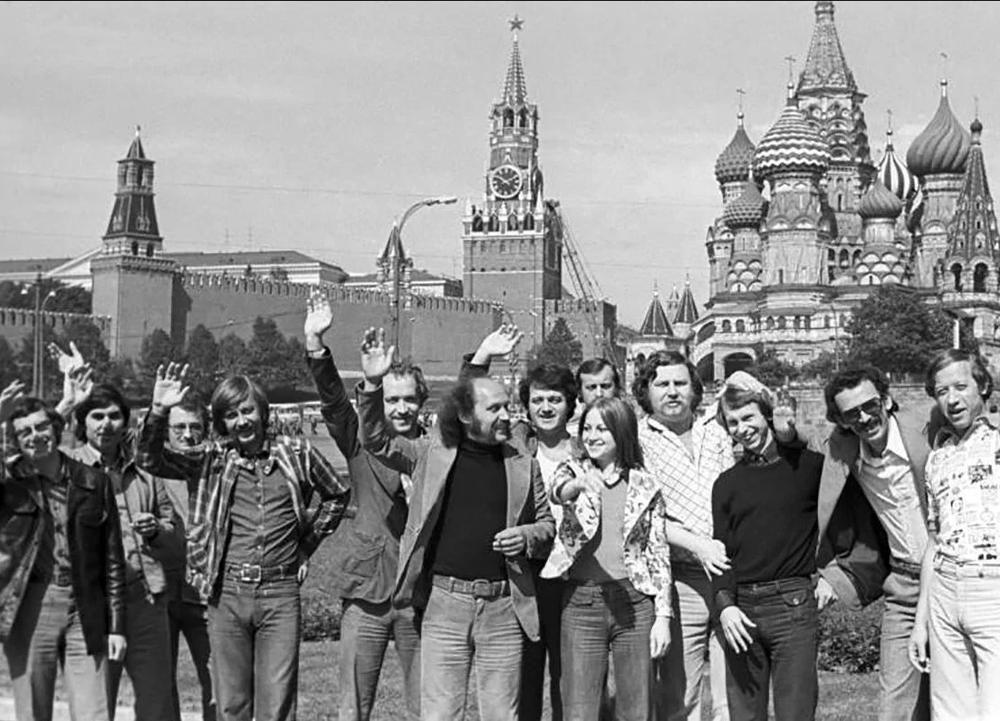ВИА «Песняры» на Васильевском спуске в Москве, 1977 год