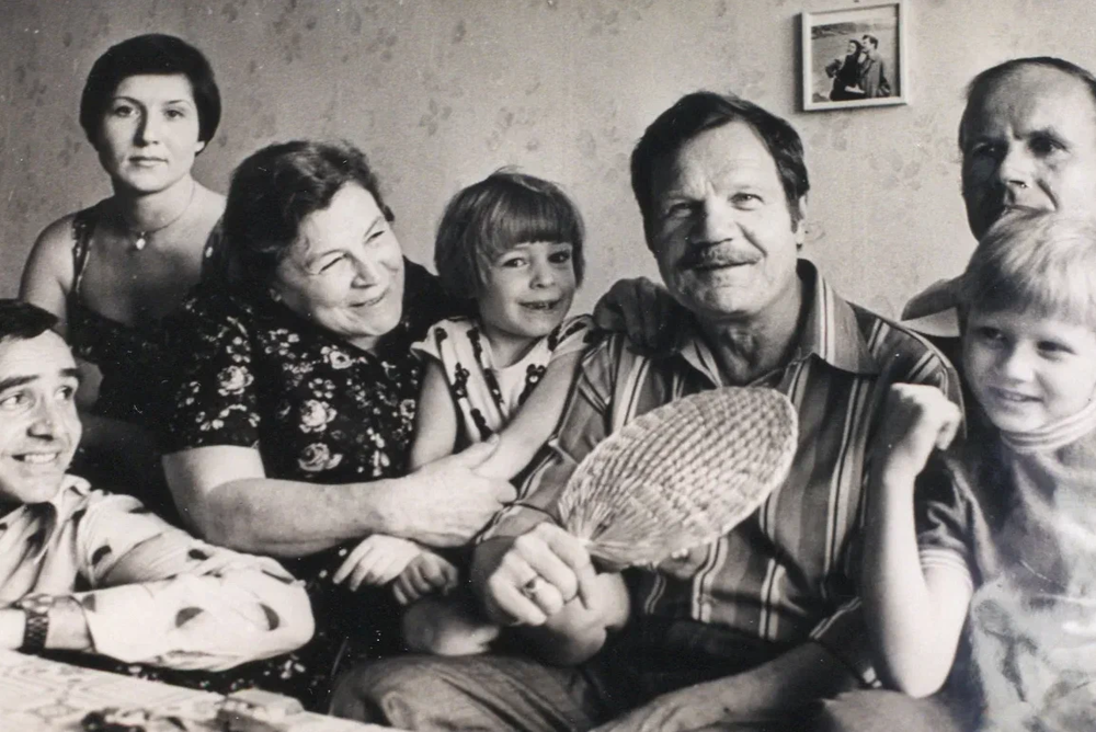 Михаил Пуговкин в кругу семьи, 1970-е годы