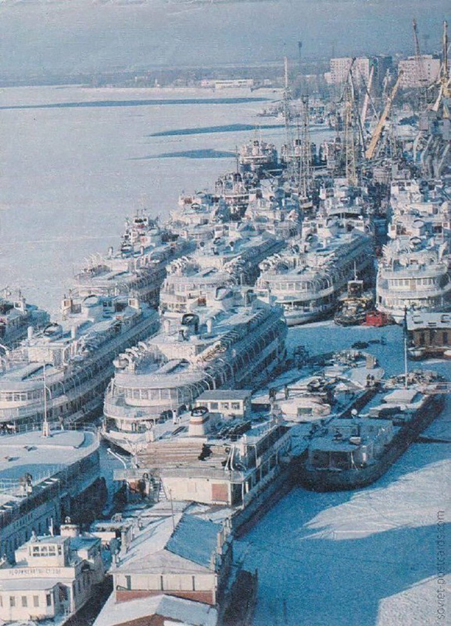 Речной флот на Волге. Астрахань, 1986 год