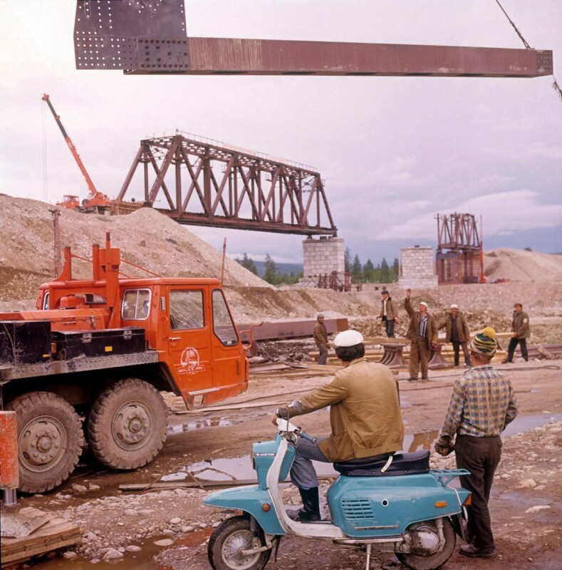 Южно-промышленная зона, Строительство железной дороги, Якутия, 70-е