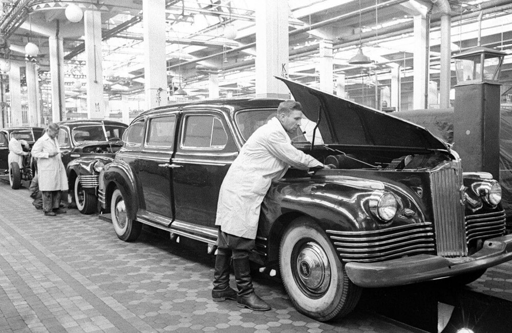 Сборка автомобилей ЗиС - 110, Москва, 1950-е