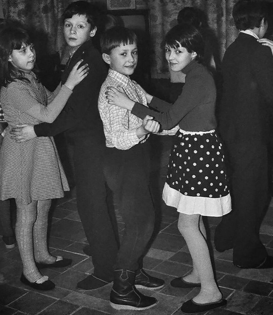 Первый танец в детском лагере. 1974 год