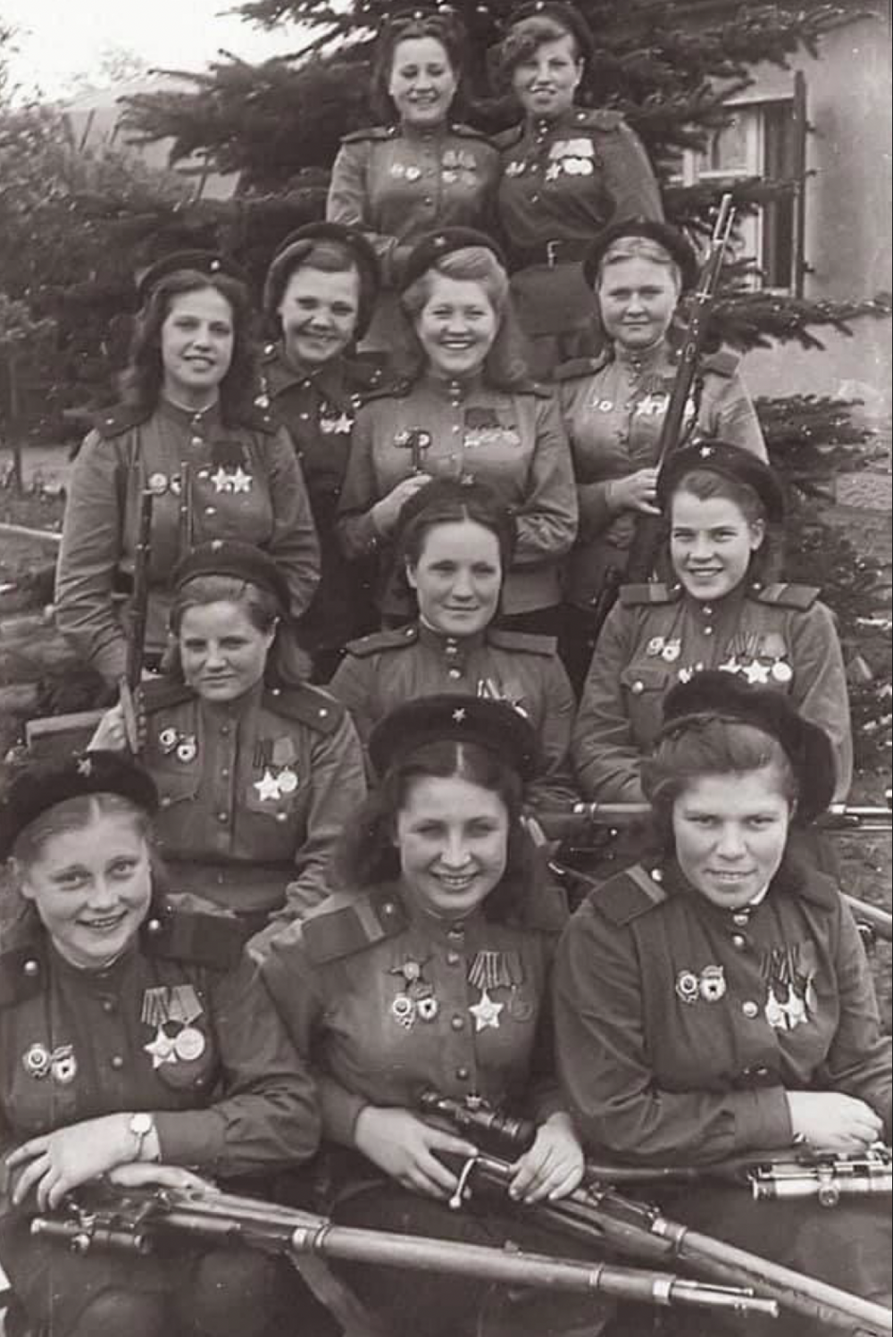 3. Снайперши СССР, 1945 год