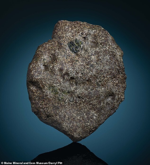 Самый старый метеорит раскрыл новые факты о Солнечной системе