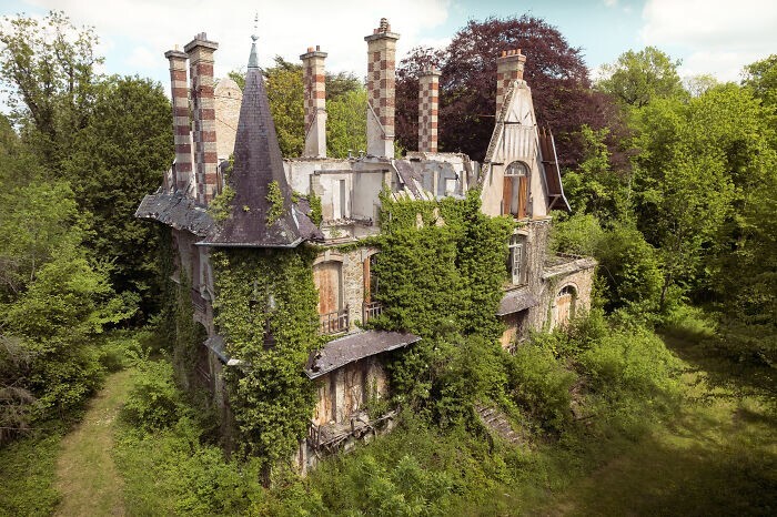 2. Замок во Франции