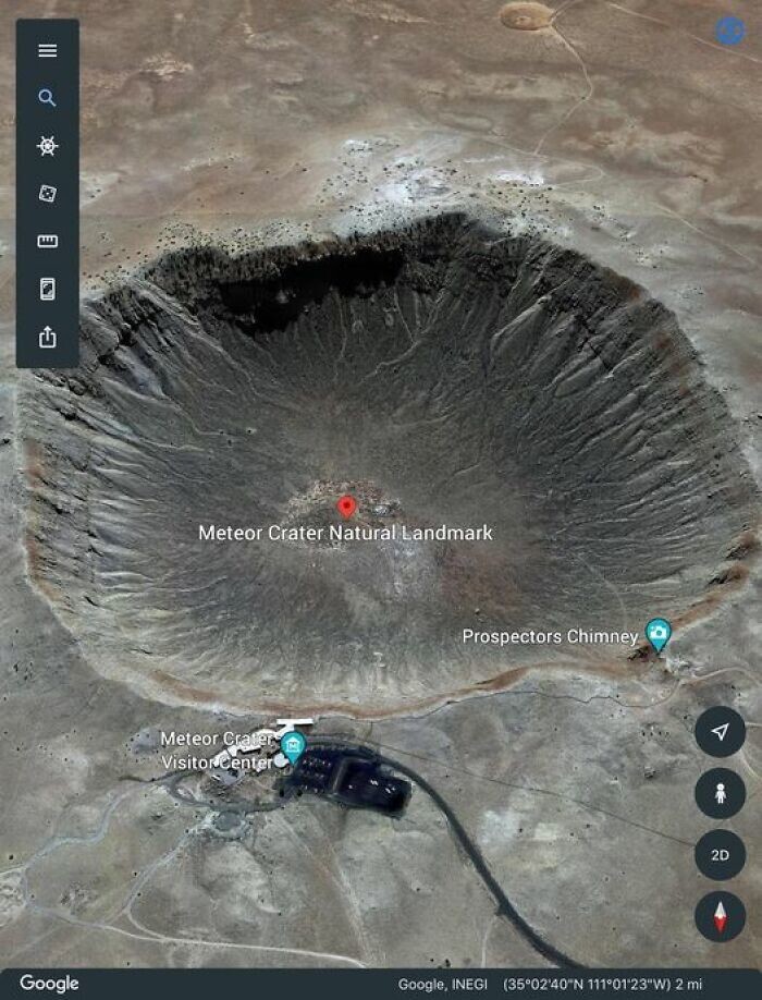 24. Кратер Бэрринджера — большой метеоритный кратер в штате Аризоне (США)