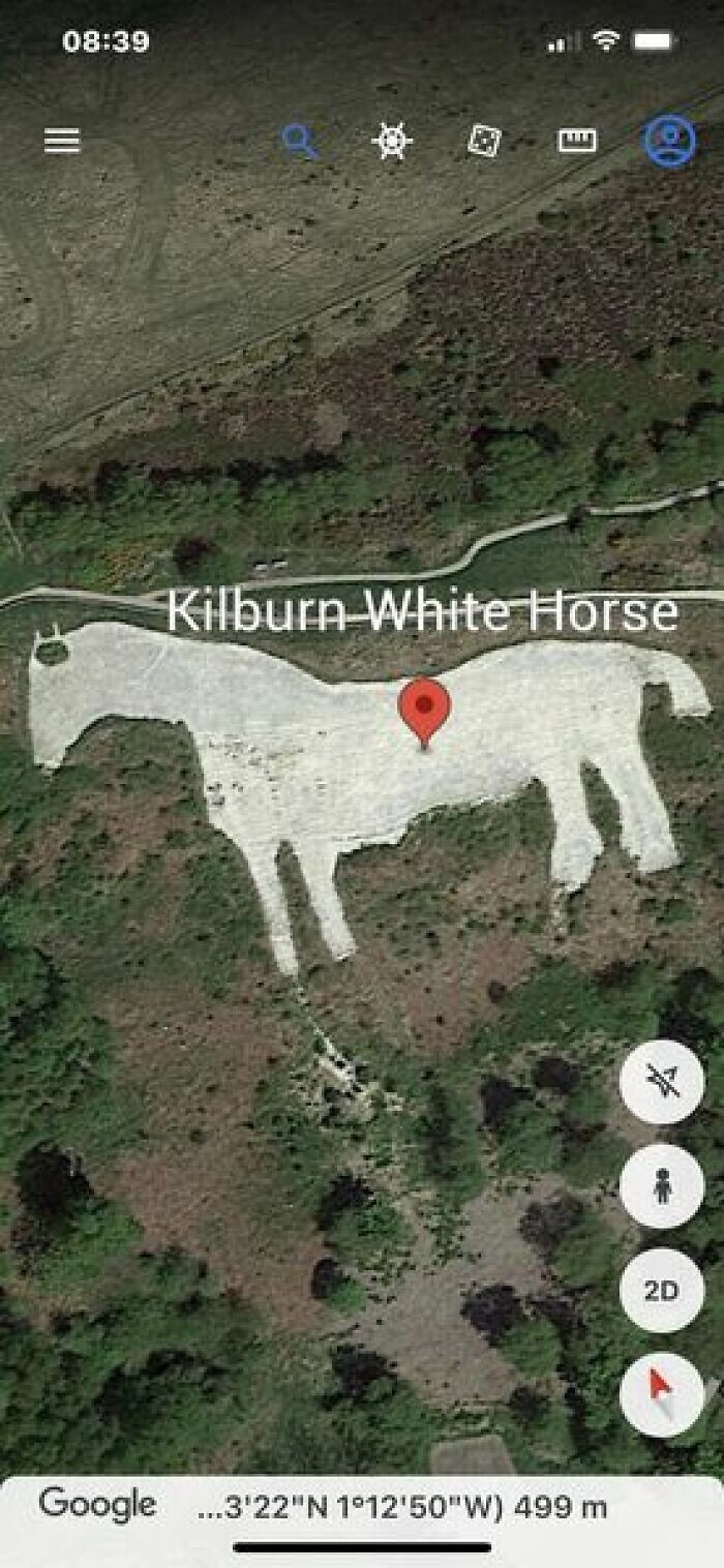 12. Геоглиф «Килбернская белая лошадь». Недалеко от Йорка, Великобритания
