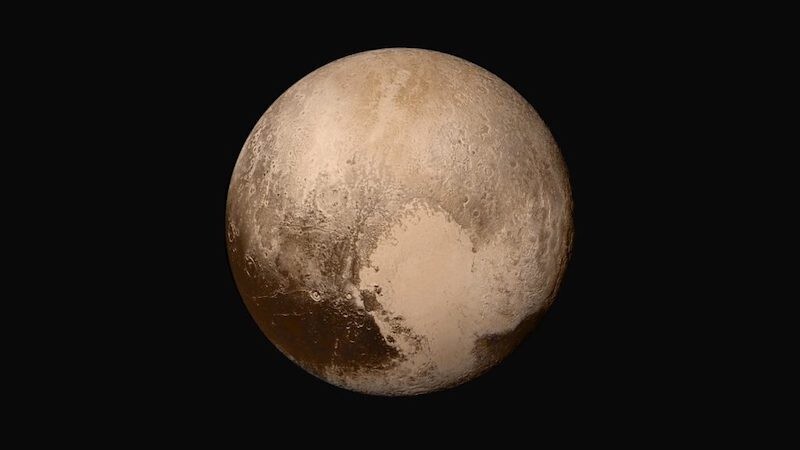 9. У Плутона есть "сердце"