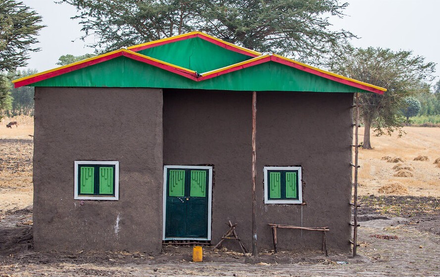 Зато не в ипотеку: как выглядят загородные виллы представителей среднего класса в Эфиопии