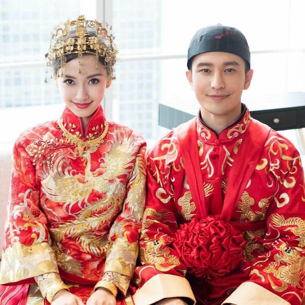 В Китае решили доплачивать молодым парам, которые заключают брак