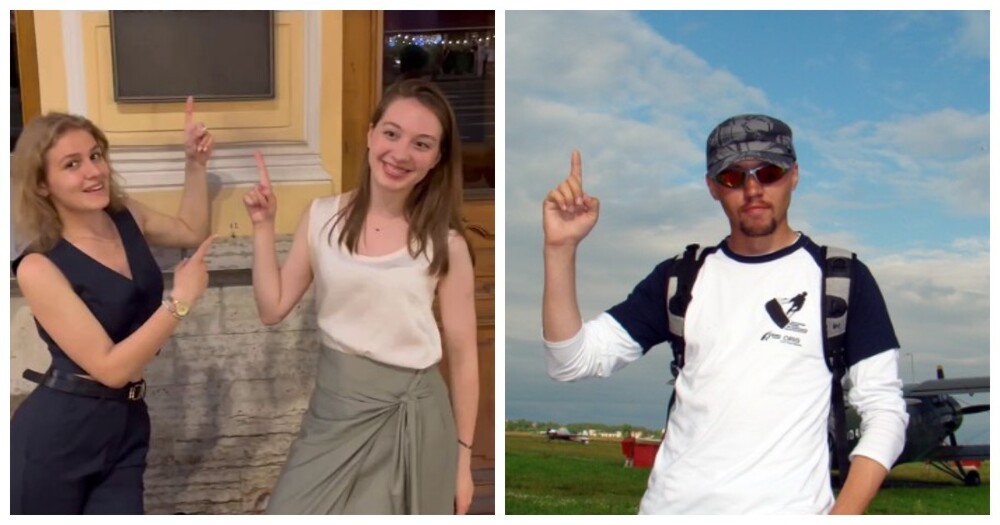В Санкт-Петербурге две студентки решили сфотографироваться с табличкой «Дом журналиста», но прохожий попросил их не поднимать палец вверх