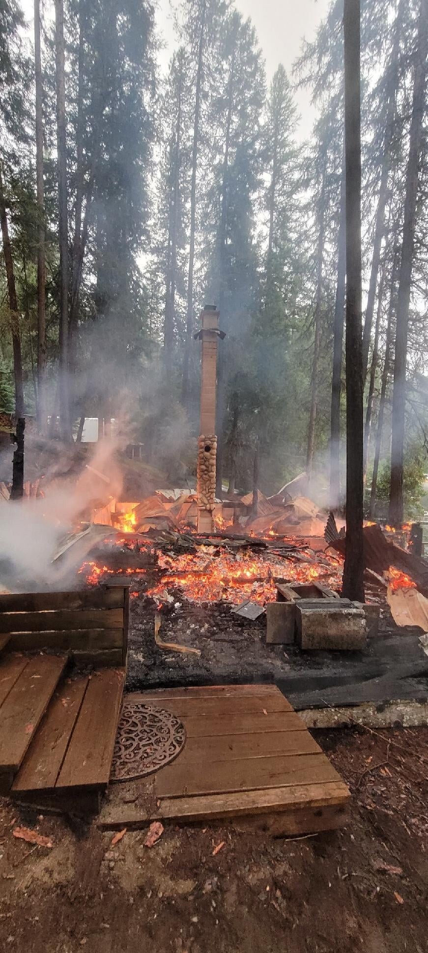 5. 100-летний семейный домик сгорел дотла в первый же день отпуска