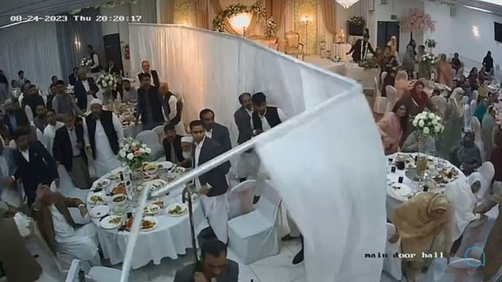 Массовая драка на пакистанской свадьбе попала на видео 