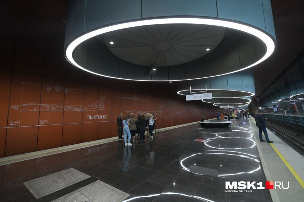 В Москве открыли первую станцию метро в аэропорту