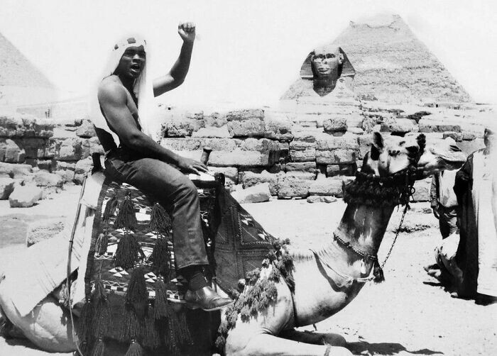 40. Мухаммед Али во время путешествия в Египте, июнь 1964 года