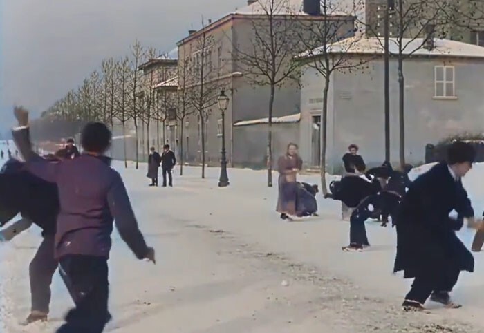 32. Сражение снежками в Лионе, Франция, 1896 г