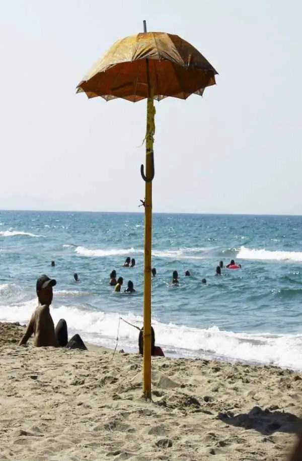 6. Бесплатный пляжный зонт своими руками