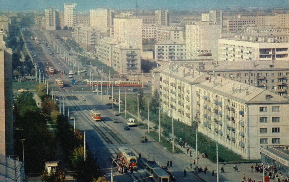 Магнитогорск, Челябинская область, проспект Карла Маркса, 1970-е годы.