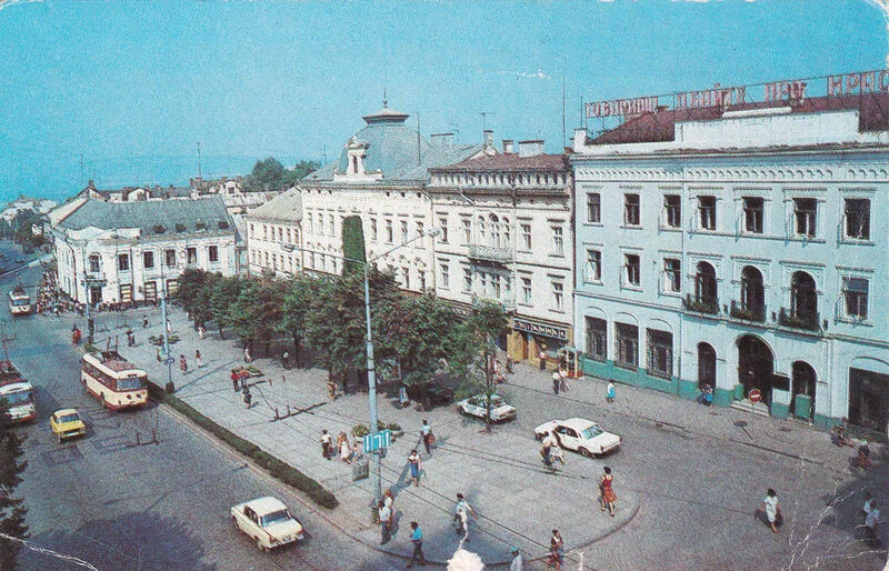 Черновцы, УССР, на Центральной площади, 1980-е годы.