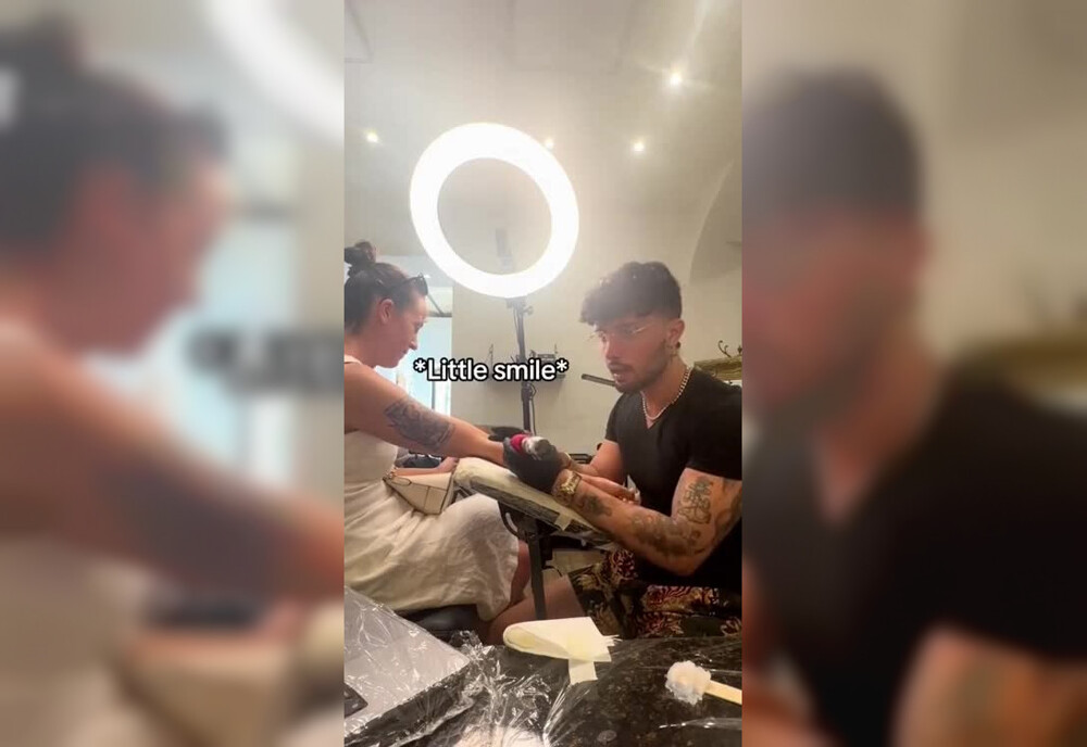 Татуировщик в Италии придумал необычный способ, как отвлечь клиентов от боли: он просто начал петь