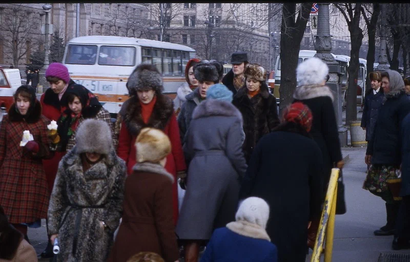 Прохожие на улицах Киева, 1982 год.