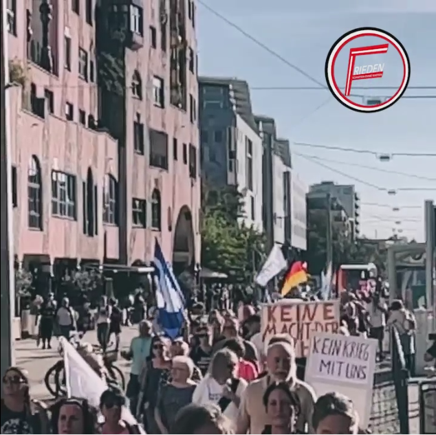В Германии проходит самая массовая акция протеста за время СВО