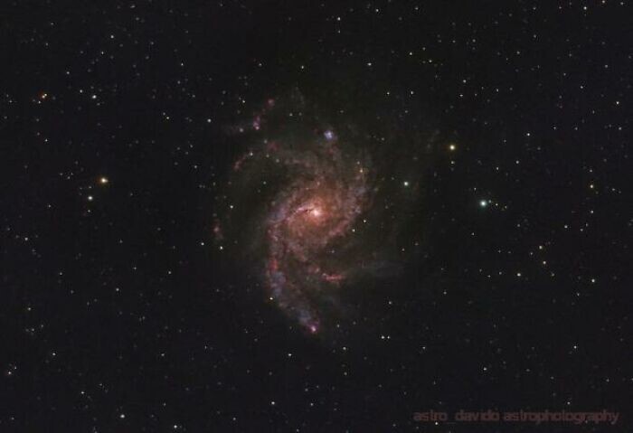 22. Галактика Ngc6946 (Фейерверк)