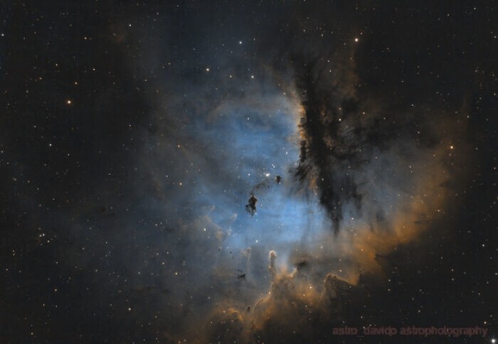 13. Туманность NGC 281 (Пакман)