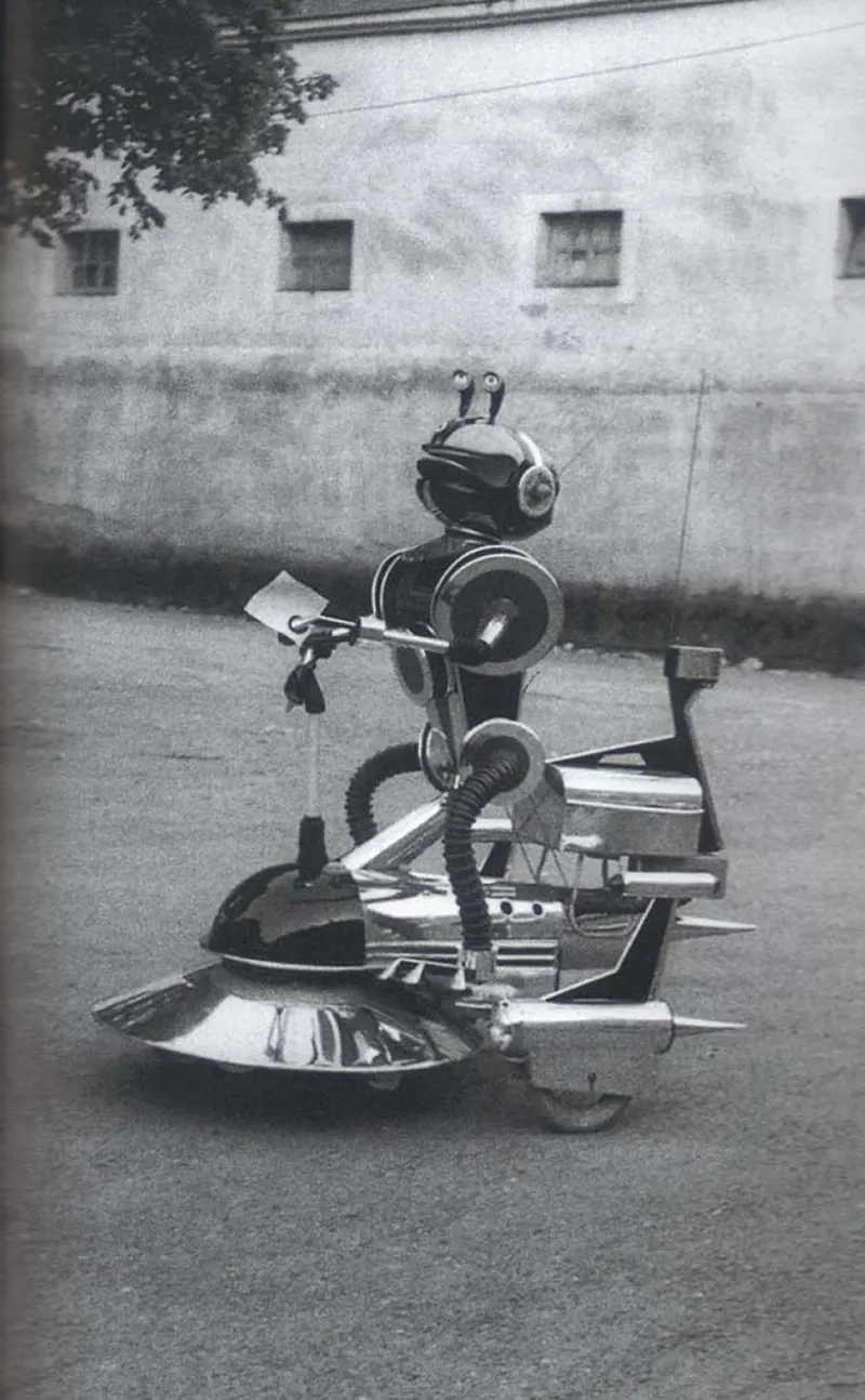 Робот Космос, Франция (1958 г.)
