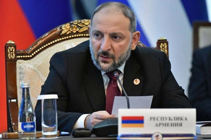 Армянский еврей Пашинян заявил, что в отставку уходить не собирается...особняк в Израиле сам себя не купит