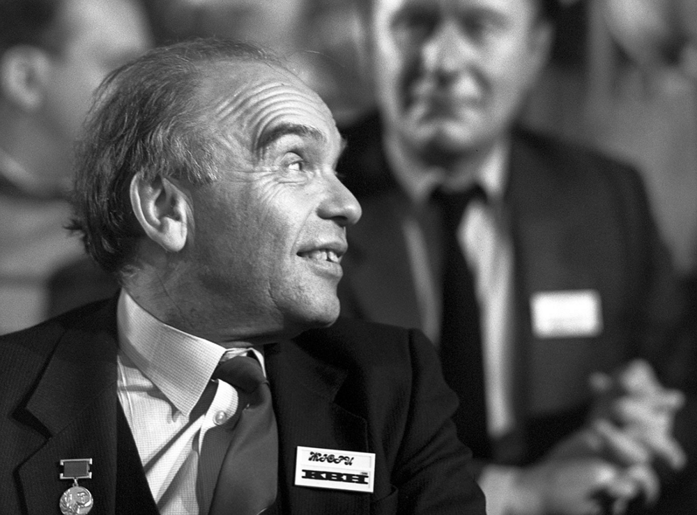 Владимир Шаинский в жюри КВН, 1986 год. А на заднем плане Андрей Миронов