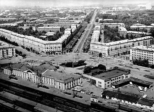 Новокузнецк, Кемеровская область, в районе железнодорожного вокзала. Не позднее 1970-х годов.