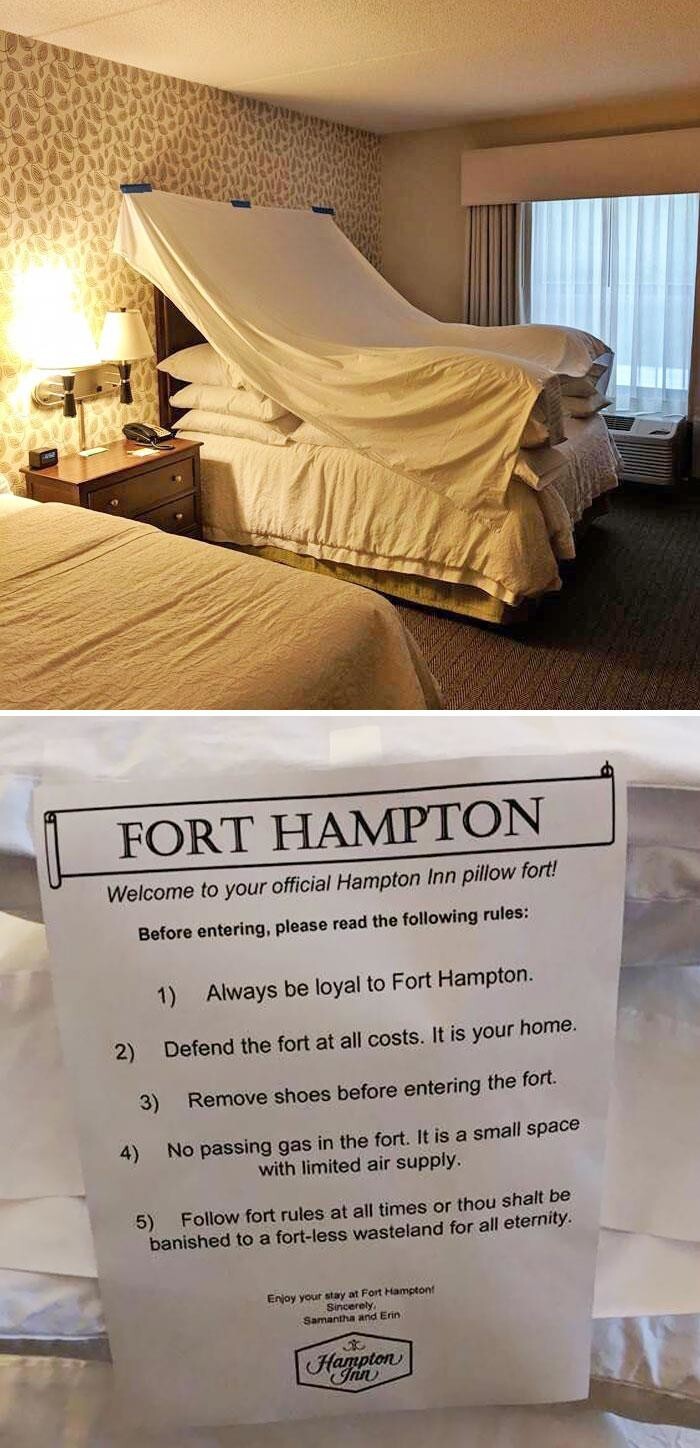 1. «Мой приятель много путешествует по работе и попросил крепость из одеял и подушек. Ему предоставили Форт Хэмптон!»