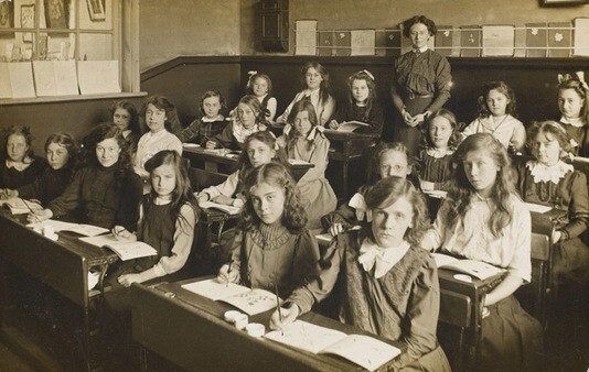 Английские школы для девочек: тогда и сейчас