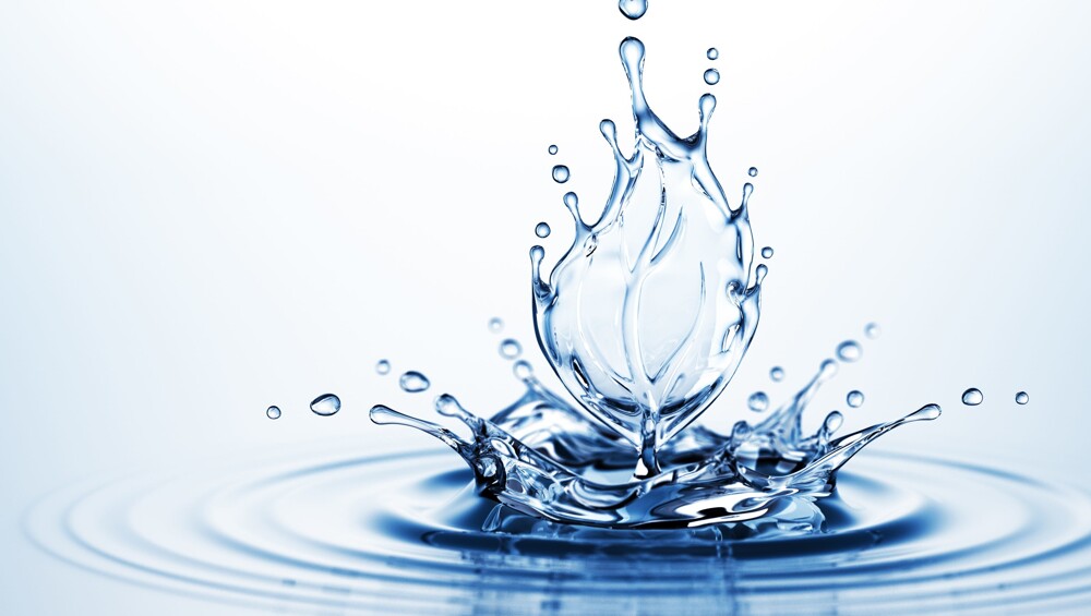 13. Употребление большого количества на 100% чистой воды может вас убить. Она может вымыть жизненно важные минералы из организма