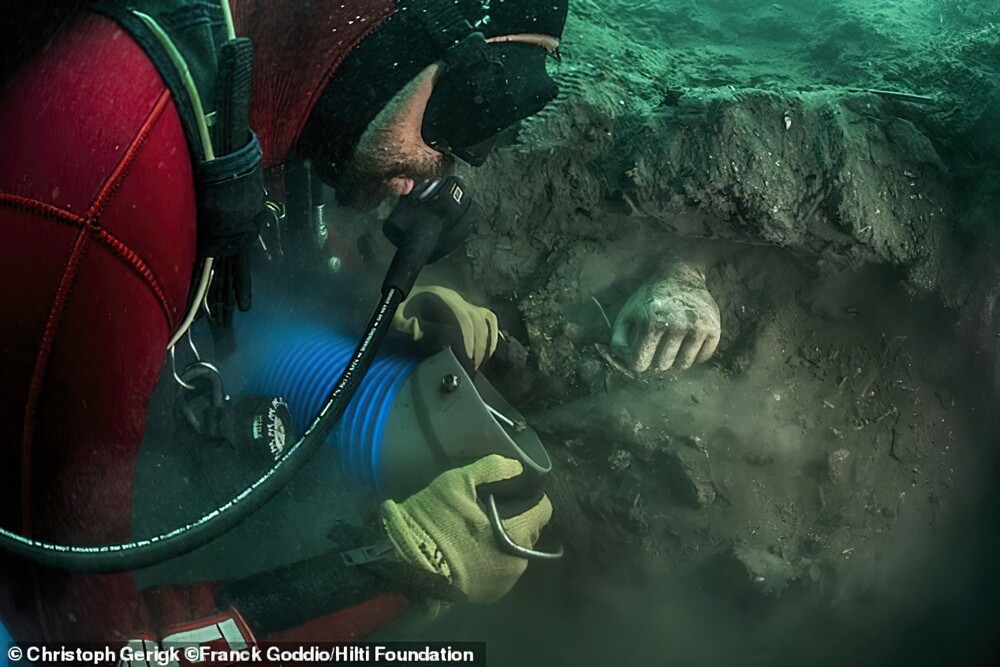 Археологи обнаружили новые сокровища в затонувшем древнем Гераклионе