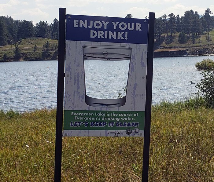 19. Борьба за экологию:  «Озеро Эвергрин — источник питьевой воды. Давайте сохраним её чистой»