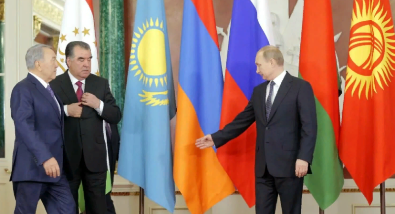Центральная Азия: между Россией и Западом