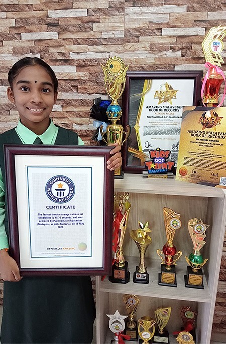 10-летняя девочка побила шахматный рекорд с закрытыми глазами