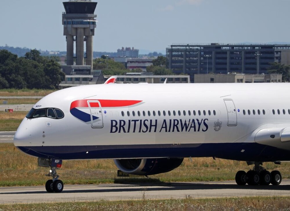 В Британии уволили пилота British Airways, рассказавшего коллегам о вечеринке с женщинами и кокаином
