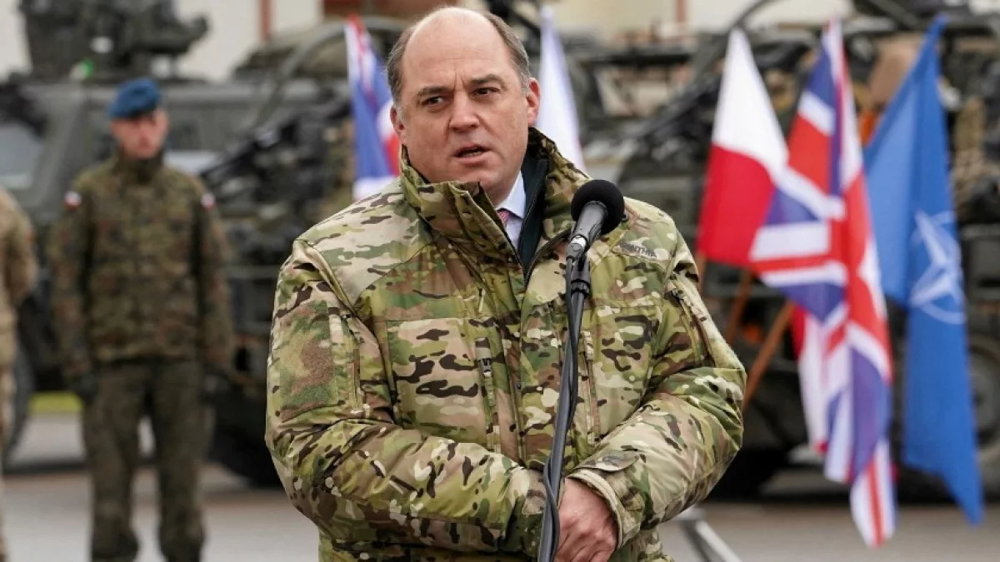 Нет ни танков, ни ракет: как Бен Уоллес раздел собственную армию на Украине