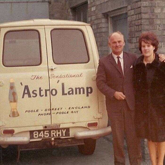 50. Изобретатель лавовой лампы с женой, 1963 год